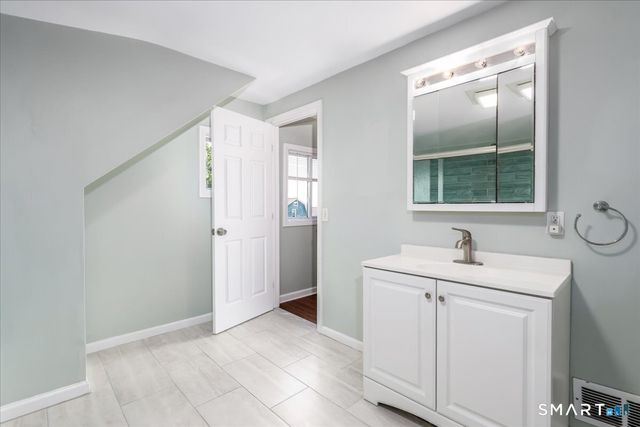 105 Grove Place, West Haven, CT 06516
