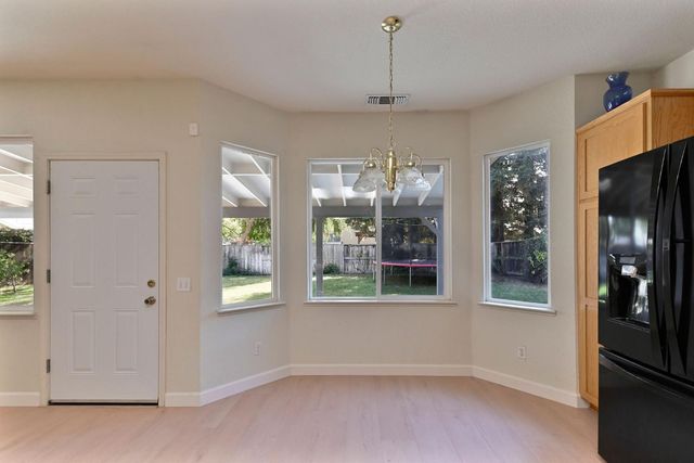 2008 Centennial Ct, Modesto, CA 95357