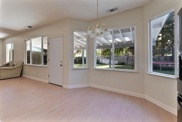 2008 Centennial Ct, Modesto, CA 95357