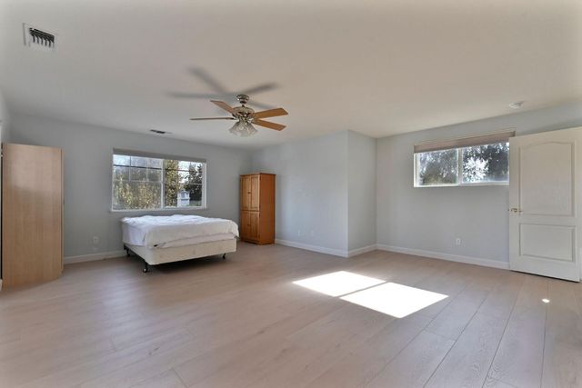 2008 Centennial Ct, Modesto, CA 95357