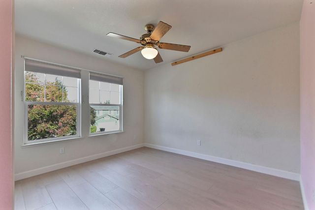 2008 Centennial Ct, Modesto, CA 95357