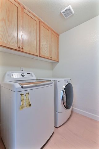 2008 Centennial Ct, Modesto, CA 95357