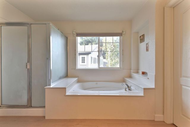 2008 Centennial Ct, Modesto, CA 95357