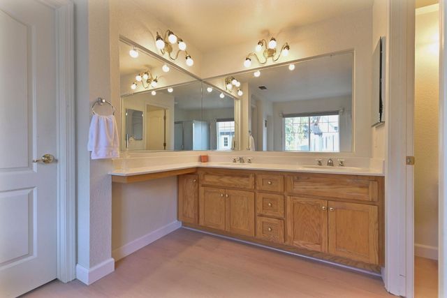 2008 Centennial Ct, Modesto, CA 95357