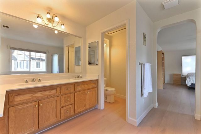 2008 Centennial Ct, Modesto, CA 95357