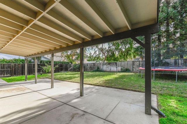 2008 Centennial Ct, Modesto, CA 95357