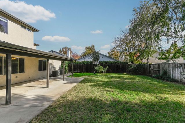 2008 Centennial Ct, Modesto, CA 95357