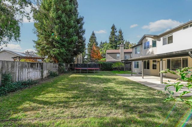 2008 Centennial Ct, Modesto, CA 95357