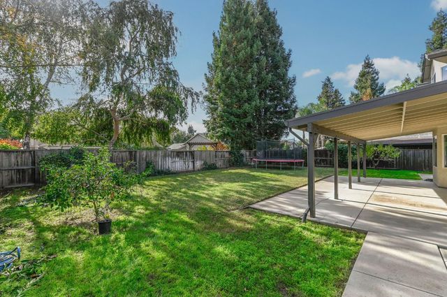 2008 Centennial Ct, Modesto, CA 95357