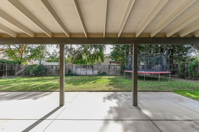 2008 Centennial Ct, Modesto, CA 95357