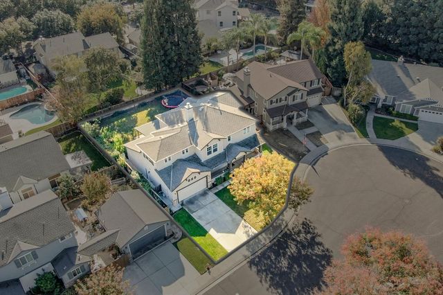 2008 Centennial Ct, Modesto, CA 95357