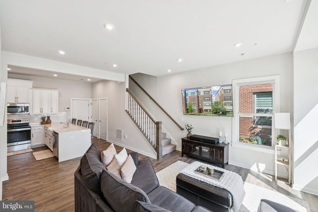 16324 CONNORS WAY #11, Rockville, MD 20855