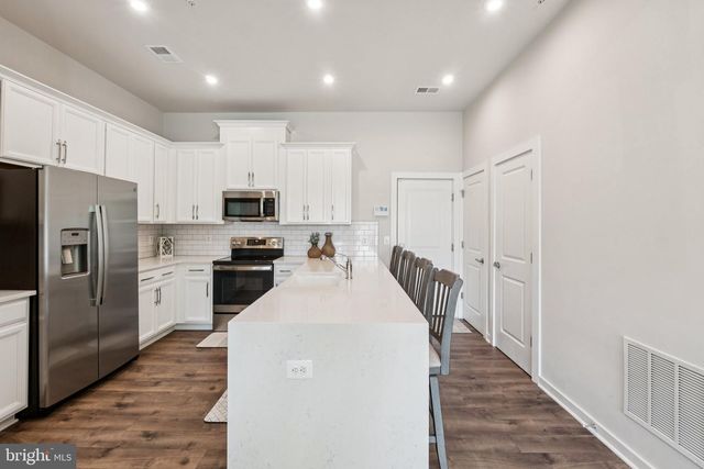 16324 CONNORS WAY #11, Rockville, MD 20855