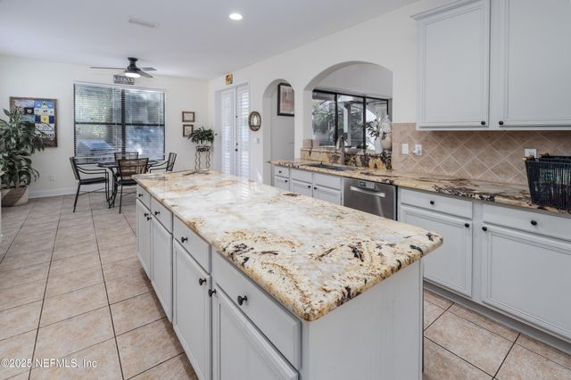 2512 TUSCAN OAKS Lane, Jacksonville, FL 32223