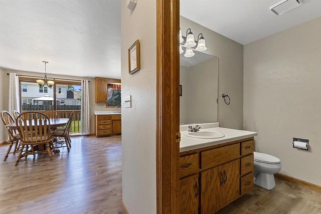 2364 CEDAR RIDGE COURT, Green Bay, WI 54313