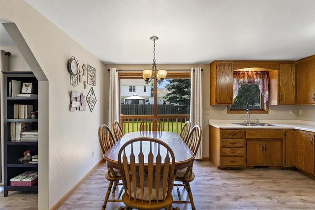 2364 CEDAR RIDGE COURT, Green Bay, WI 54313