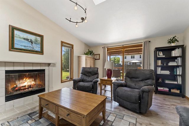 2364 CEDAR RIDGE COURT, Green Bay, WI 54313