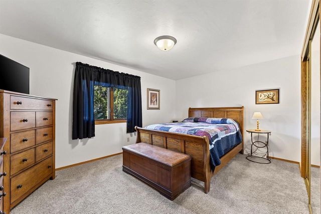2364 CEDAR RIDGE COURT, Green Bay, WI 54313
