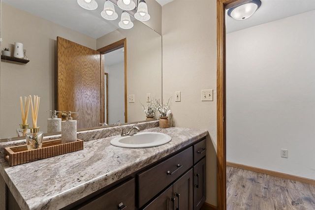 2364 CEDAR RIDGE COURT, Green Bay, WI 54313