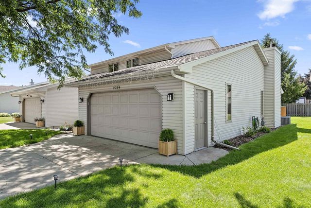 2364 CEDAR RIDGE COURT, Green Bay, WI 54313