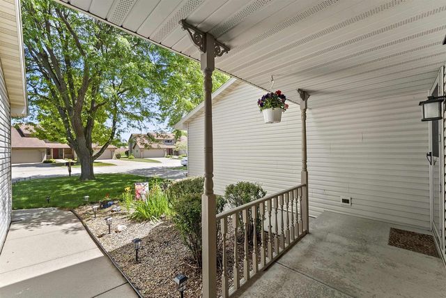2364 CEDAR RIDGE COURT, Green Bay, WI 54313