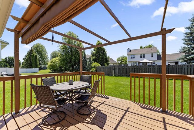 2364 CEDAR RIDGE COURT, Green Bay, WI 54313
