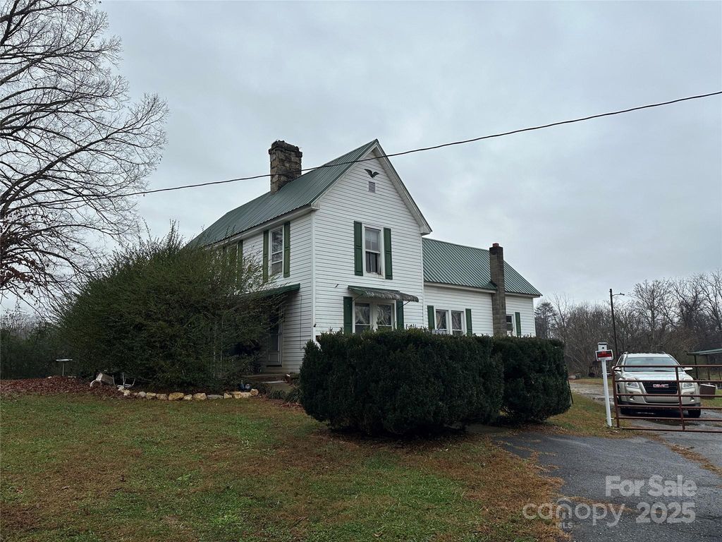 1632 Vein Mountain Road, Nebo, NC 28761