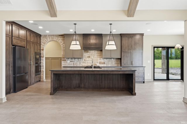 6552 County Road 27, Auburn, IN 46725