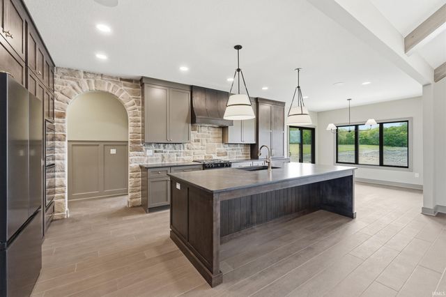 6552 County Road 27, Auburn, IN 46725