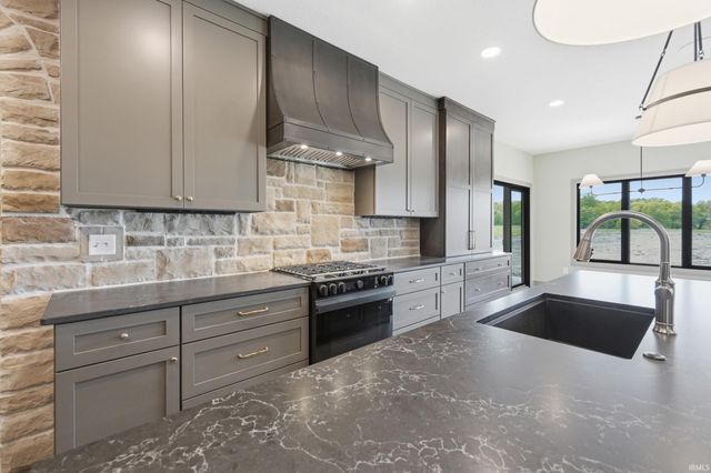 6552 County Road 27, Auburn, IN 46725
