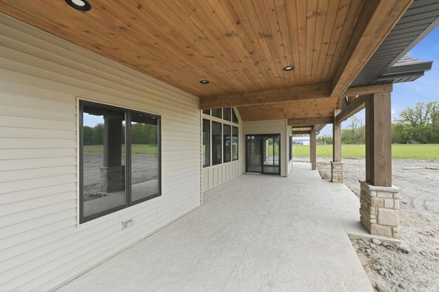 6552 County Road 27, Auburn, IN 46725