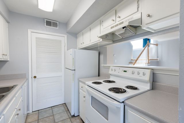 810 Bellevue Rd Apt 207, Nashville, TN 37221