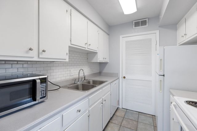 810 Bellevue Rd Apt 207, Nashville, TN 37221