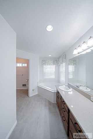 1040 Wheatstone Drive, Idaho Falls, ID 83404