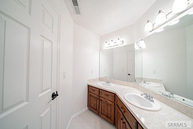 1040 Wheatstone Drive, Idaho Falls, ID 83404