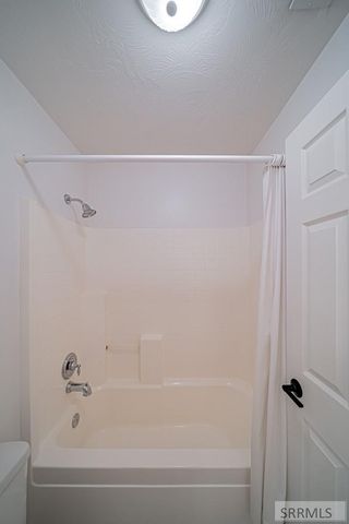 1040 Wheatstone Drive, Idaho Falls, ID 83404