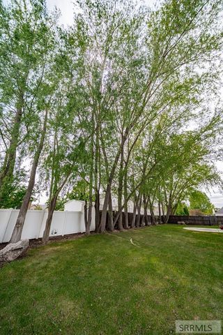 1040 Wheatstone Drive, Idaho Falls, ID 83404