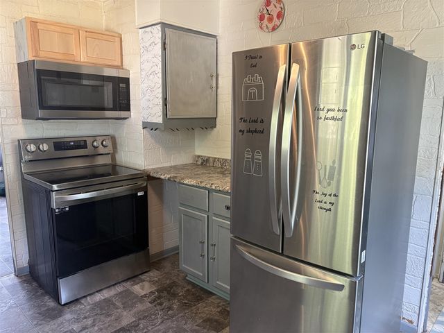 2133 Riordan Street, Muskegon Heights, MI 49444