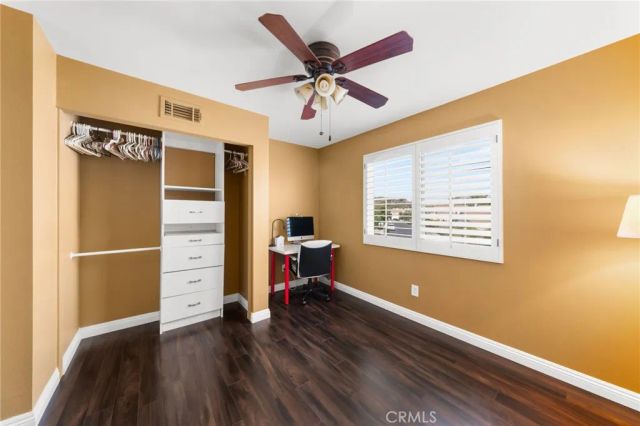 909 Heron Drive, Corona, CA 92879