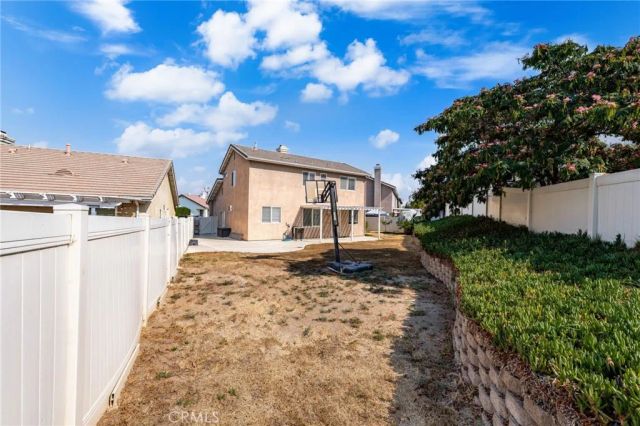 909 Heron Drive, Corona, CA 92879