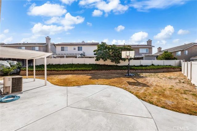 909 Heron Drive, Corona, CA 92879
