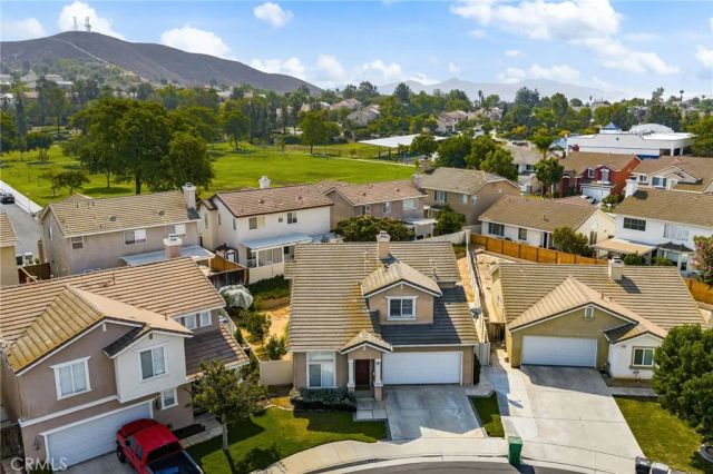 909 Heron Drive, Corona, CA 92879