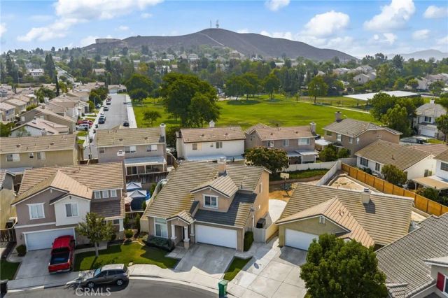 909 Heron Drive, Corona, CA 92879