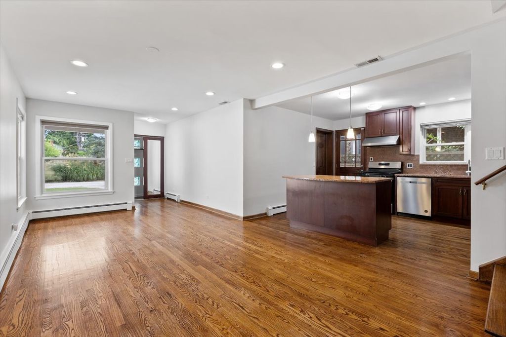 5768 N Lacey Avenue, Chicago, IL 60646 — photo 5