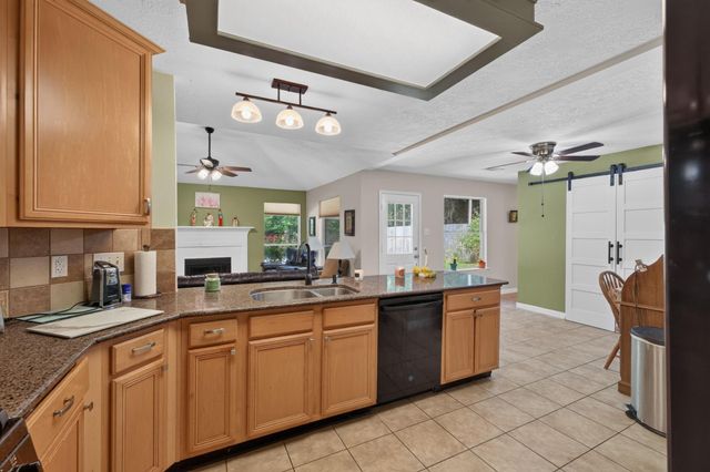 28851 Forest Hill Drive, Magnolia, TX 77355