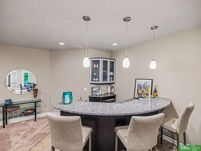 10238 N 29th Court, Omaha, NE 68122
