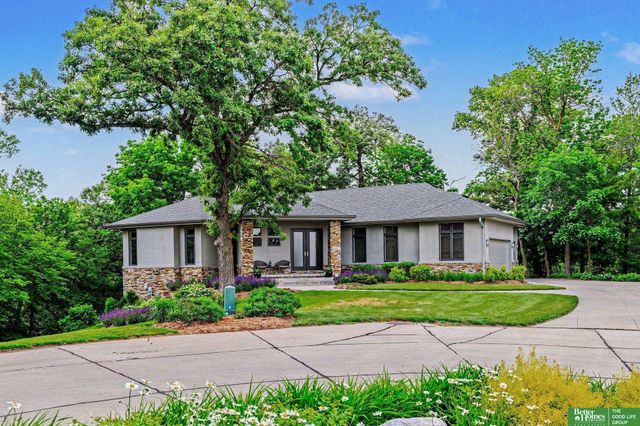 10238 N 29th Court, Omaha, NE 68122