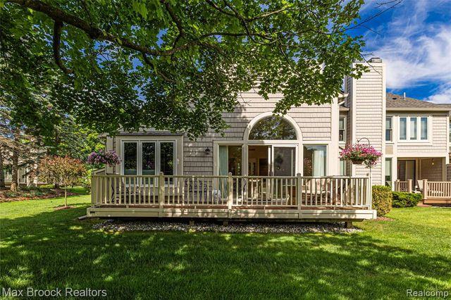 2493 Wildbrook Run, Bloomfield Hills, MI 48304