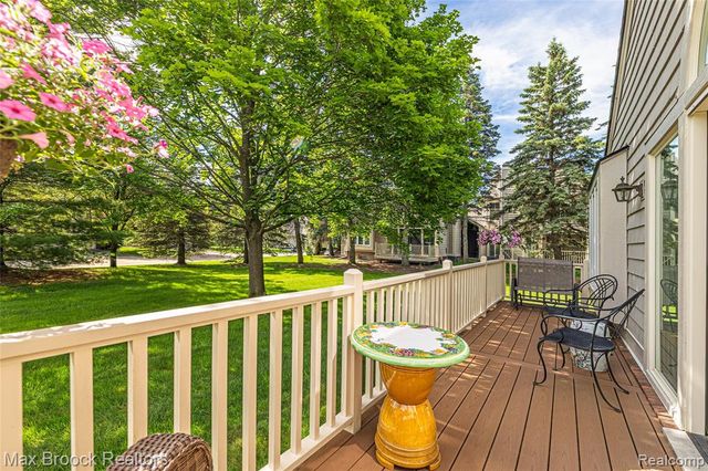 2493 Wildbrook Run, Bloomfield Hills, MI 48304