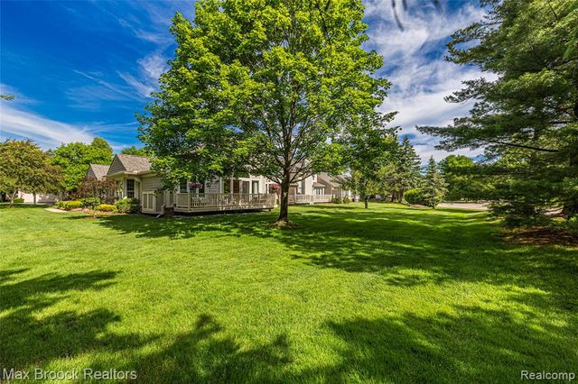 2493 Wildbrook Run, Bloomfield Hills, MI 48304